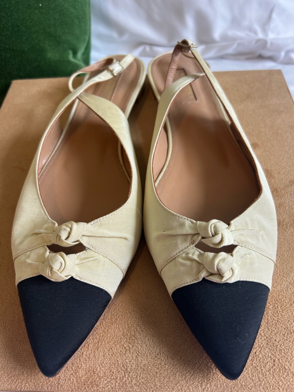 Aquazzura Two-Tone Pointed Toe Slingback Flats in Cream and Black